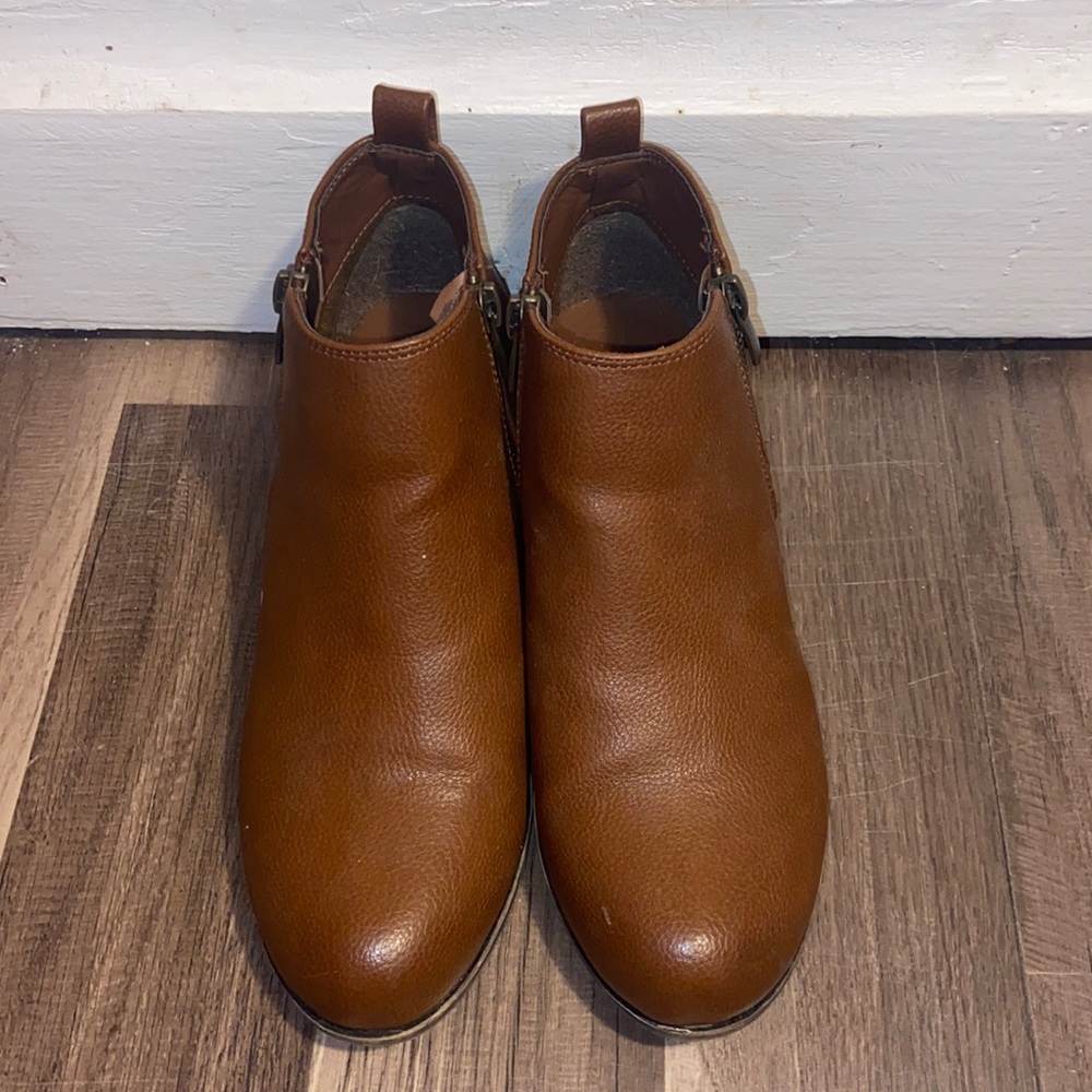 Leather brown boots